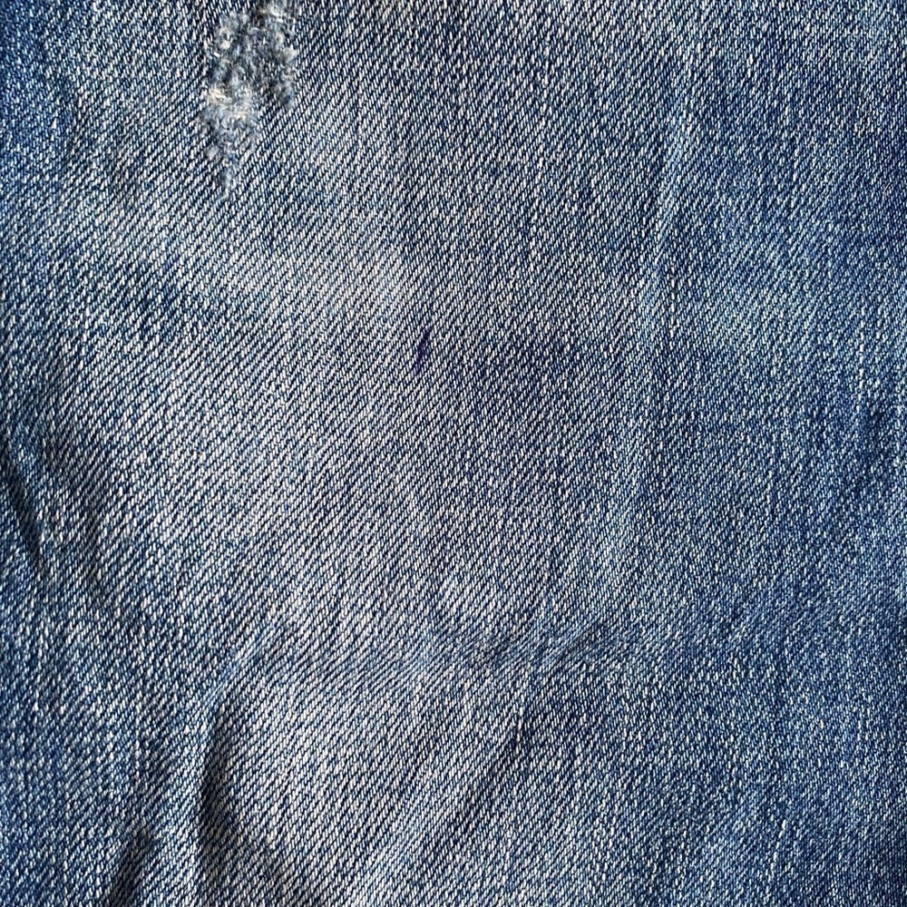 Citizens of Humanity Cora Crop Relaxed Undone Hem in Fade Out Jeans - Picture 7 of 10